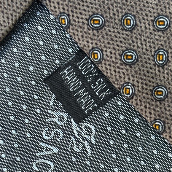 Vintage Versace V2 Brown and Gold Patterned Tie - Picture 4 of 5